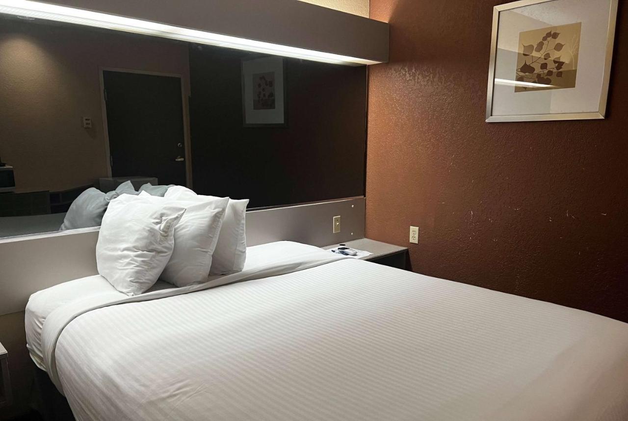 Microtel Inn & Suites By Wyndham Houston/Webster/Nasa/Clearlake Nassau Bay Zewnętrze zdjęcie
