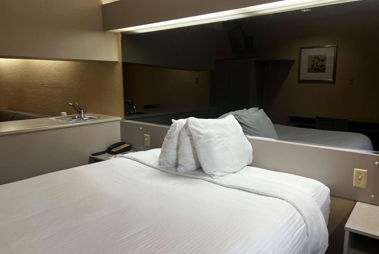 Microtel Inn & Suites By Wyndham Houston/Webster/Nasa/Clearlake Nassau Bay Zewnętrze zdjęcie